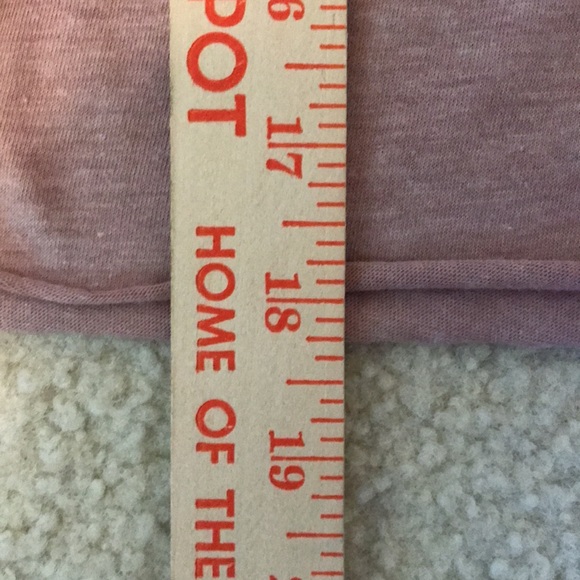 Feminine crop top with ruffle slit sleeves - Picture 7 of 10